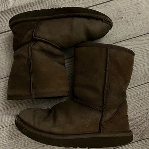 Girls chocolate brown uggs